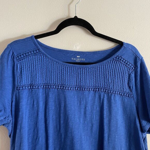 Talbots Women Plus Sz 1X Royal Blue Pintuck Pleated Embroidered Trim S/S Top - Picture 2 of 7